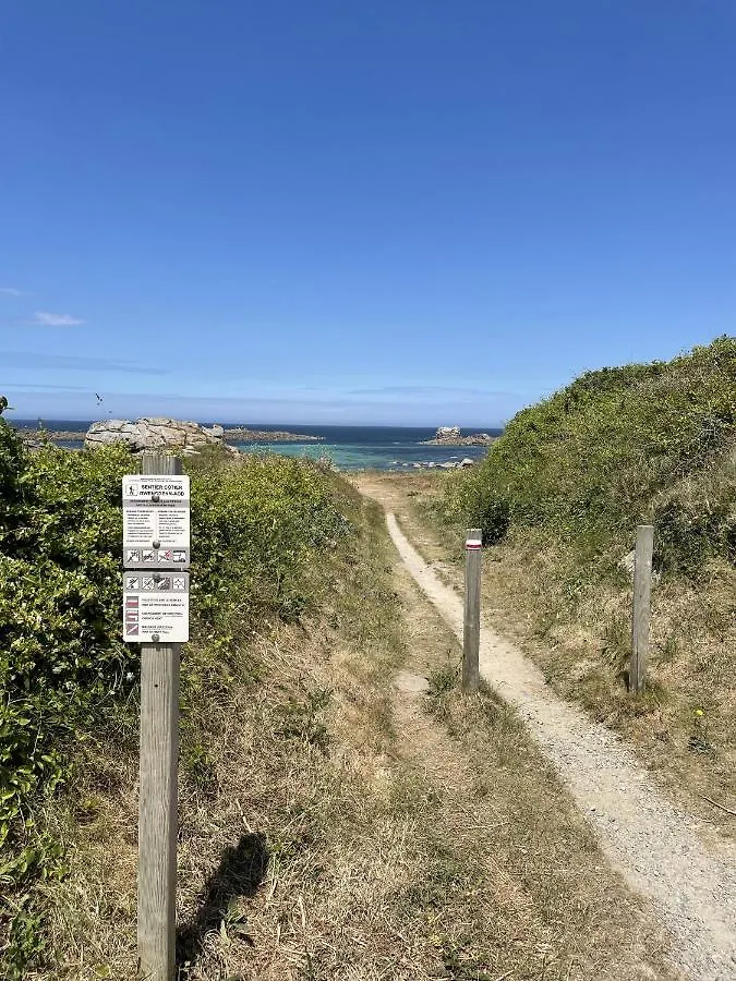Ty Ar Menez - Grande Maison Familiale Proche Plage Landunvez 0*,  Frankreich